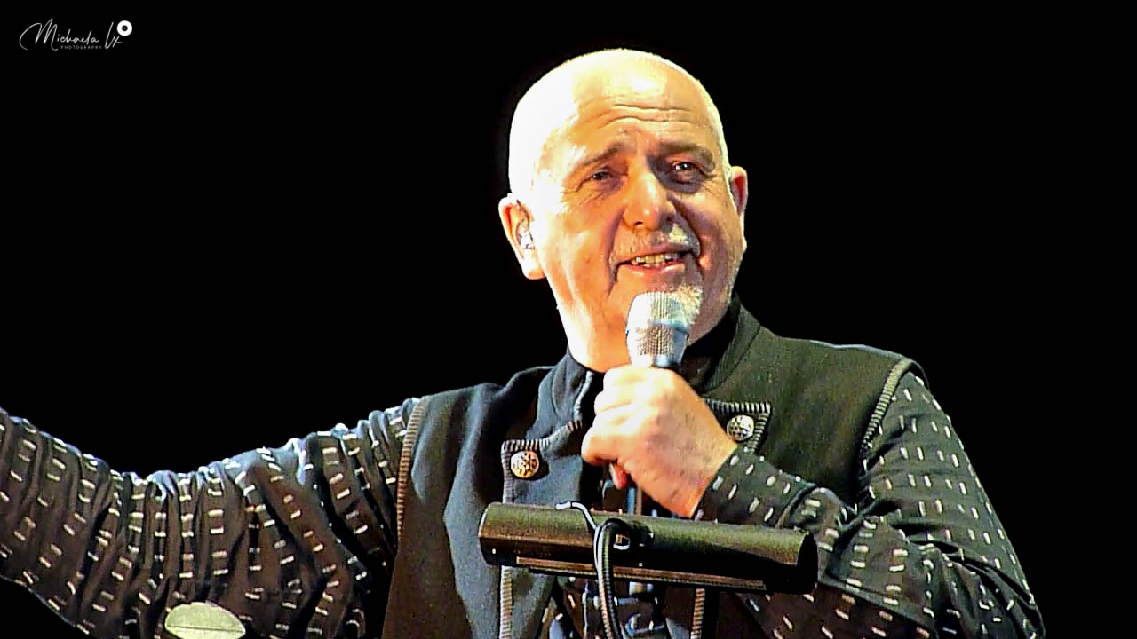 Peter Gabriel live