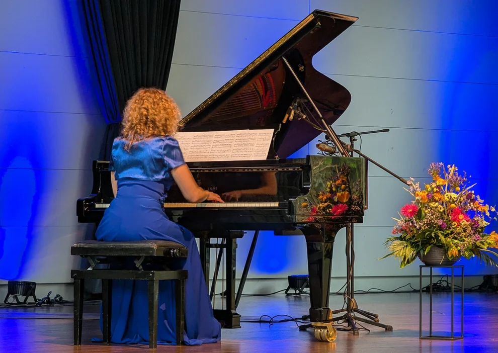 Vera Osina spielt Anthony Phillips. Foto: Christian Hedler