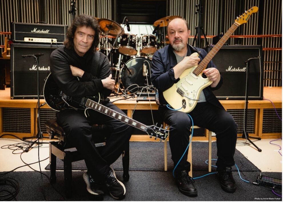 Steve Hackett und Steve Rothery in den Real World Studio im April 2026